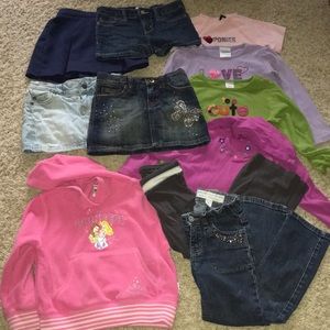 BUNDLE girls 5 & 5T clothes Pants Sweats tees sweatshirt skirts and shorts 🌺